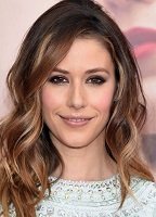 Amanda Crew