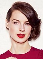 Jessica Raine