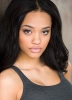 Kiersey Clemons