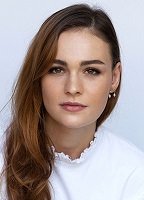 Sophie Skelton