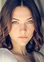Violett Beane